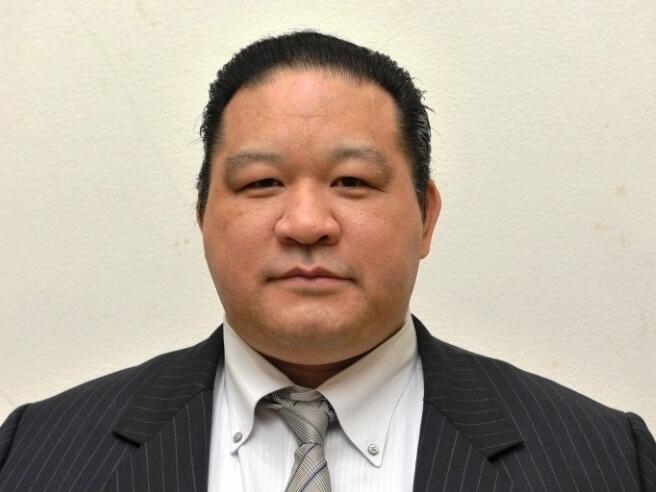 魁皇が子供の教科書に 現在は浅香山部屋の親方 奥さんとの姿は 大相撲のブログ部屋